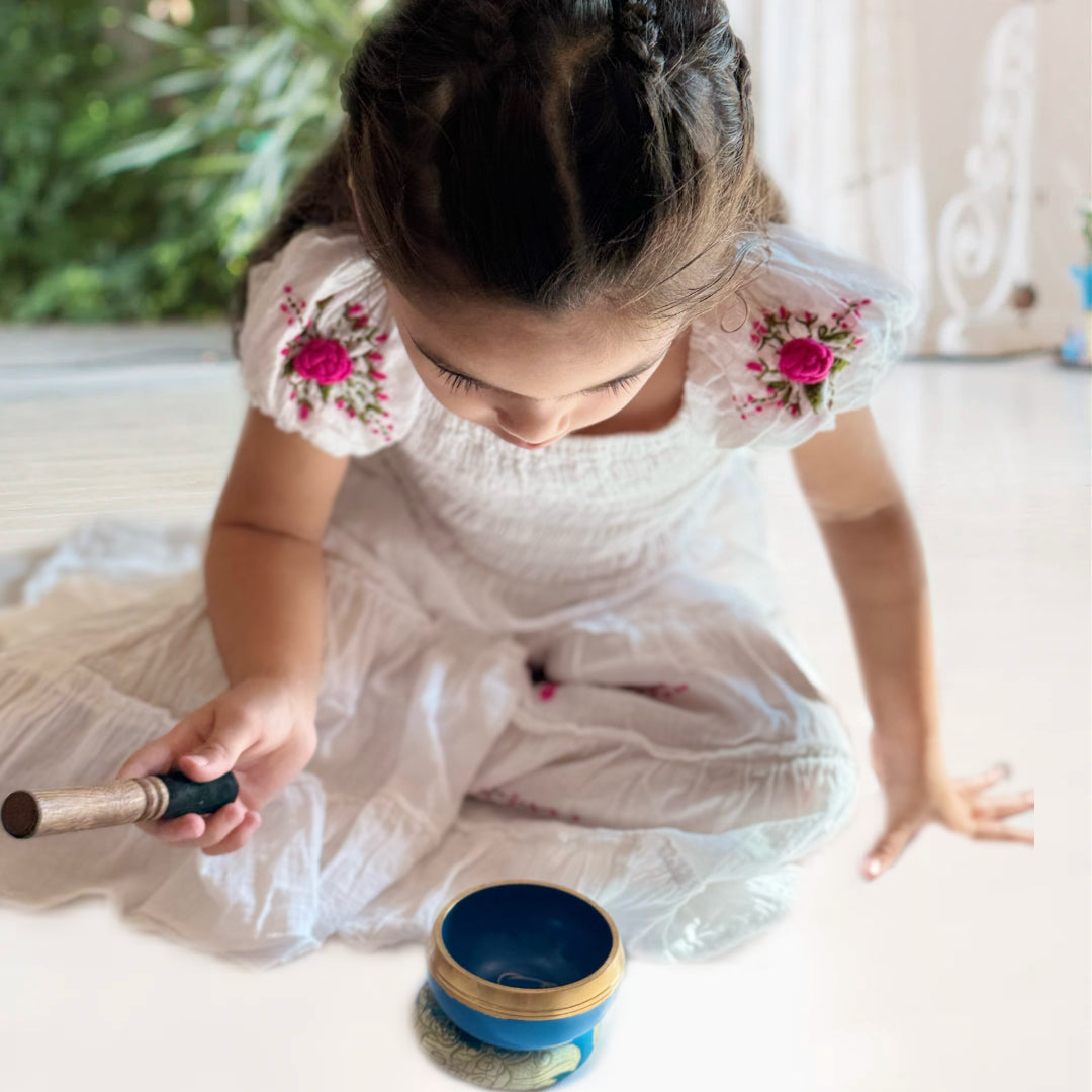 Tibetan Singing Bowl – Cat Design | Handcrafted Meditation Bowl from Nepal
